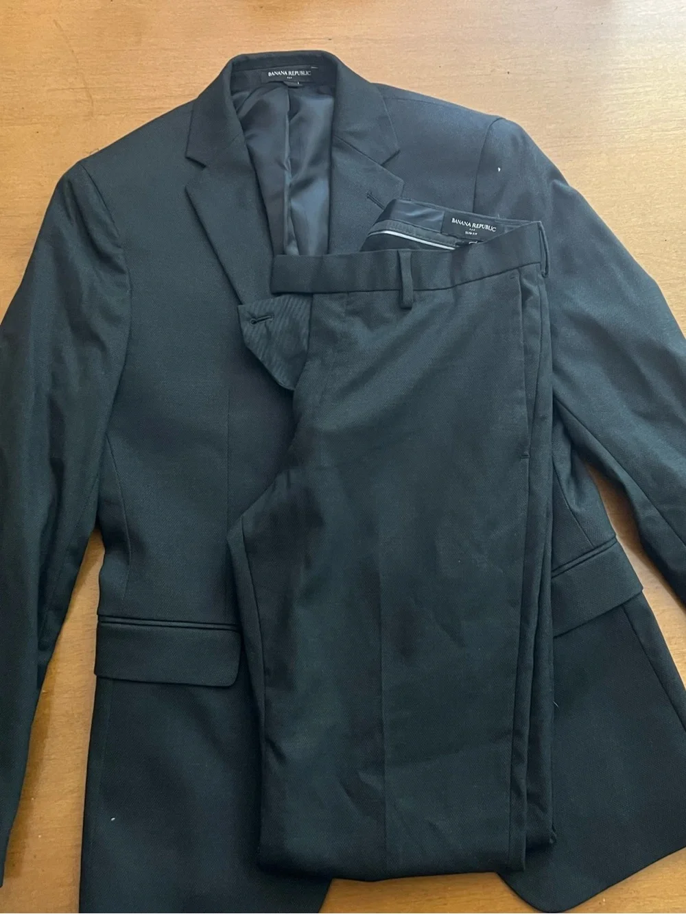 Banana Republic Charcoal Great Suit - Jacket 36R Pants 29/32